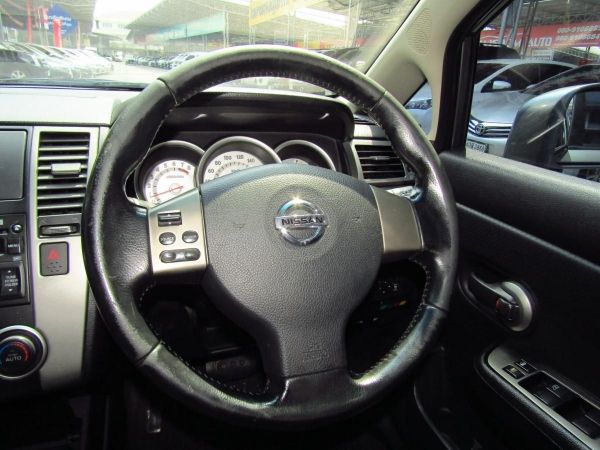 Nissan tiida 1.8G Auto/2011 รูปที่ 6